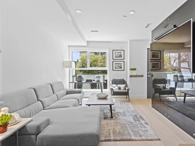 145 West 41st Avenue, Vancouver, BC, V5Y 0N1 - 6