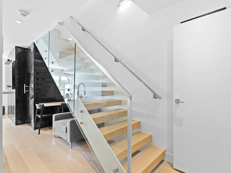 145 West 41st Avenue, Vancouver, BC, V5Y 0N1 - 14