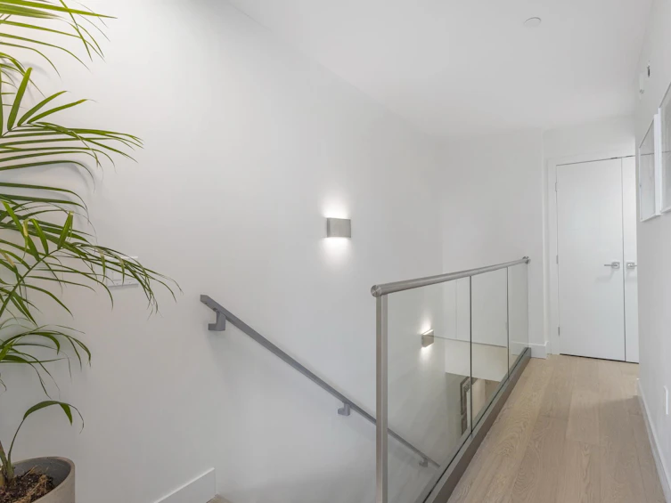 145 West 41st Avenue, Vancouver, BC, V5Y 0N1 - 15