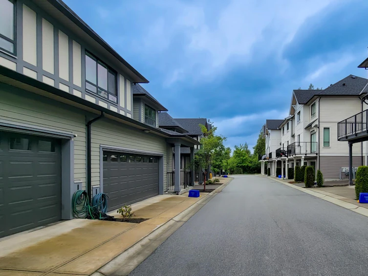 62-3500 Burke Village Promenade, Coquitlam, BC, V3E 0N2 - 36