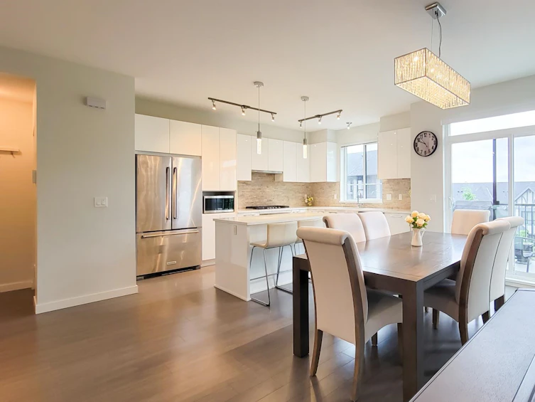 62-3500 Burke Village Promenade, Coquitlam, BC, V3E 0N2 - 6