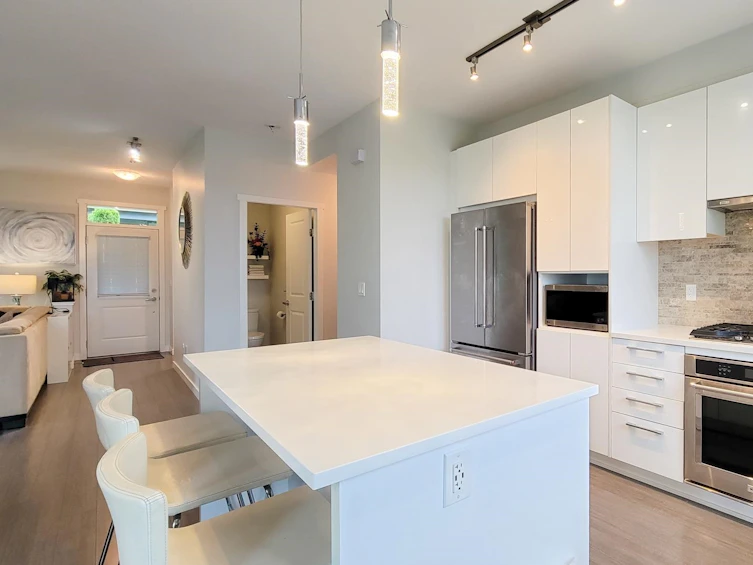 62-3500 Burke Village Promenade, Coquitlam, BC, V3E 0N2 - 9