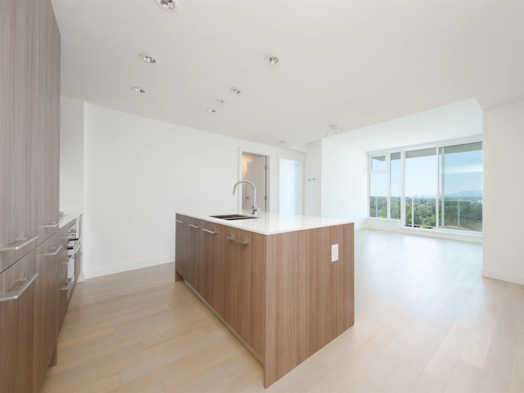1105-4638 Gladstone Street, Vancouver, BC, V5N 0G5 - 2
