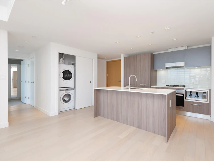 1105-4638 Gladstone Street, Vancouver, BC, V5N 0G5 - 3