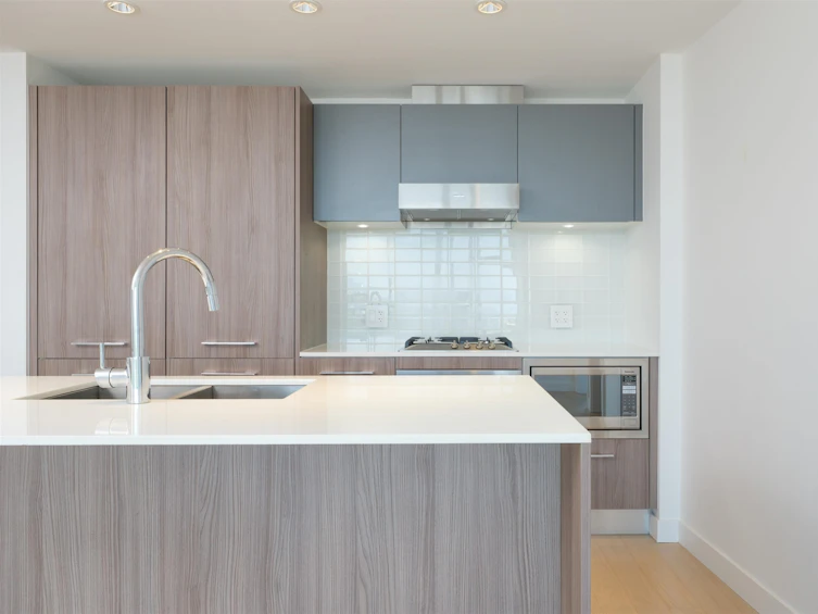 1105-4638 Gladstone Street, Vancouver, BC, V5N 0G5 - 4