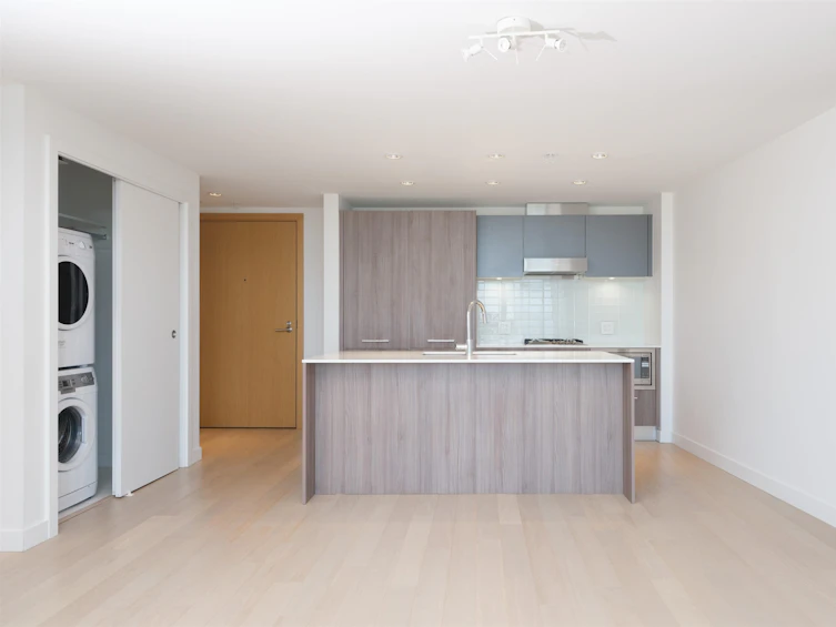 1105-4638 Gladstone Street, Vancouver, BC, V5N 0G5 - 8