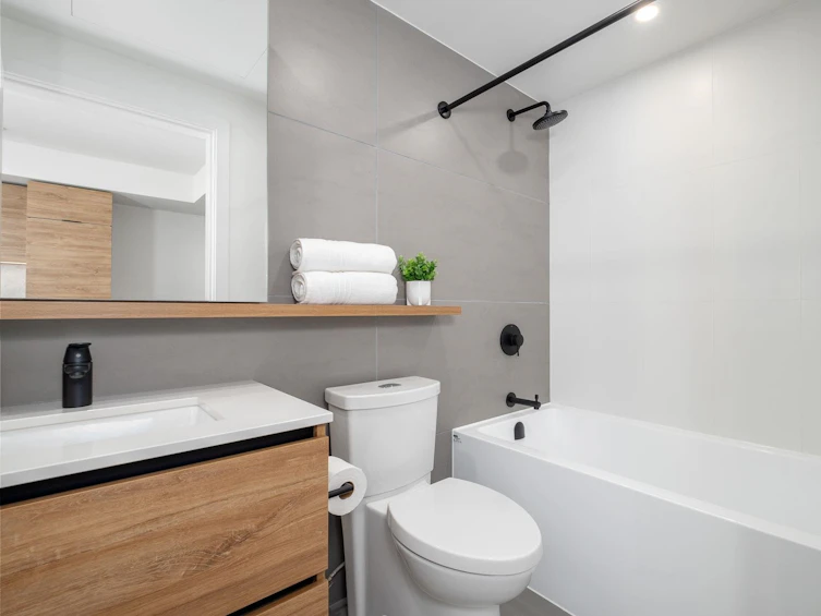 1408-10448 University, Surrey, BC, V3T 0S7 - 9