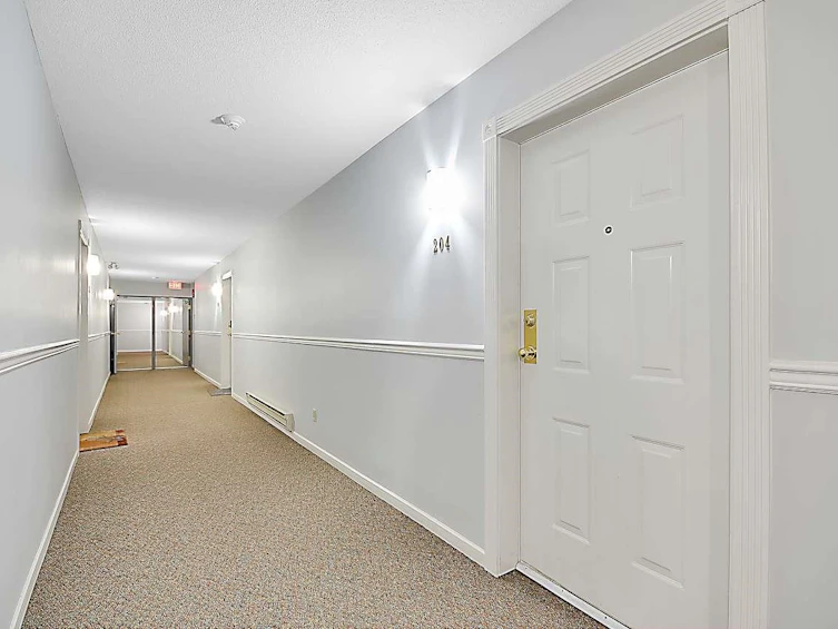 204-10721 139 Street, Surrey, BC, V3T 4L8 - 23