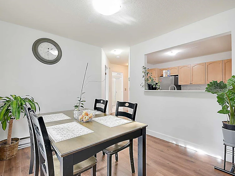 204-10721 139 Street, Surrey, BC, V3T 4L8 - 5