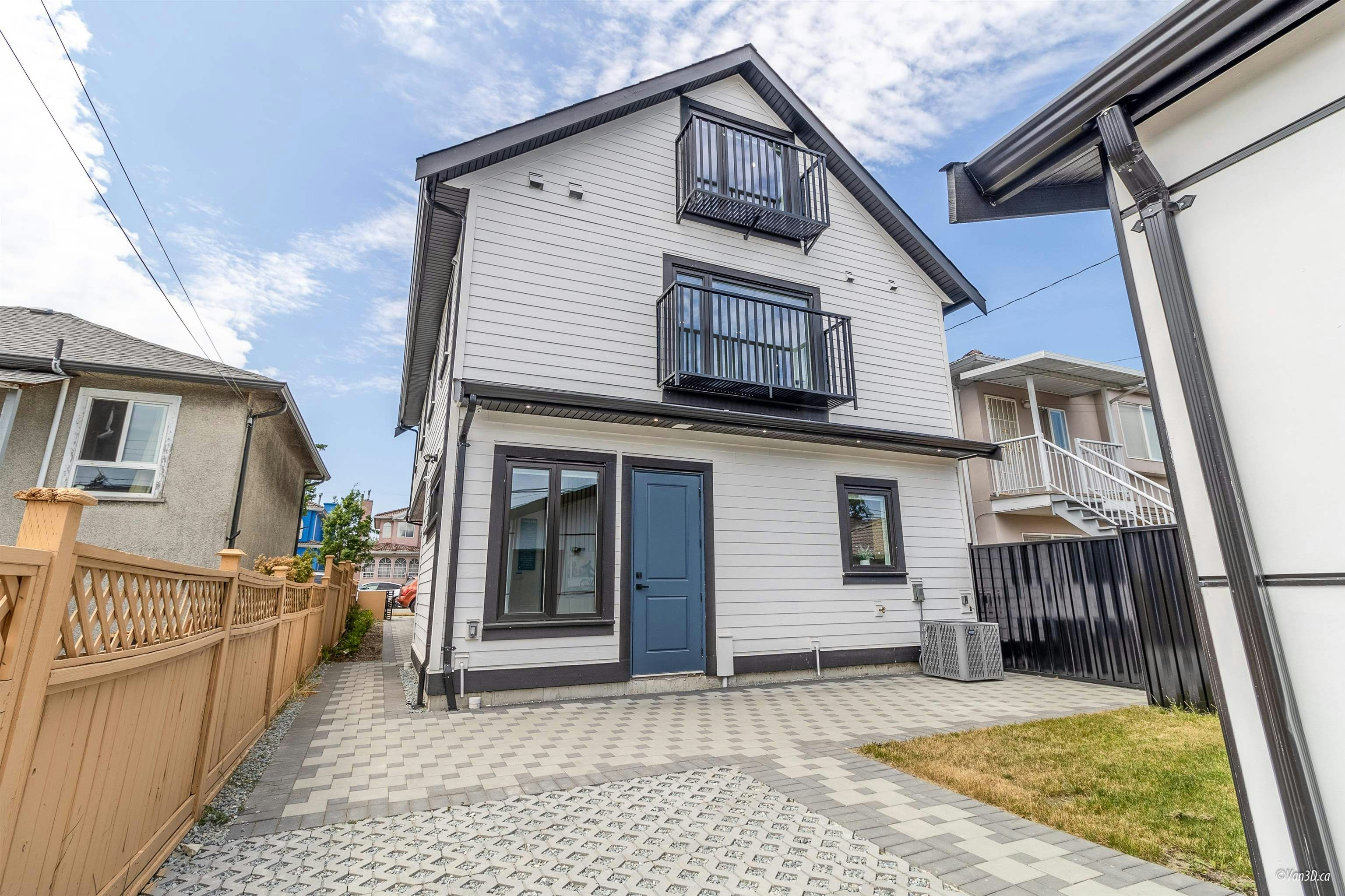 5094 Clarendon Street, Vancouver, BC, V5R 3J6