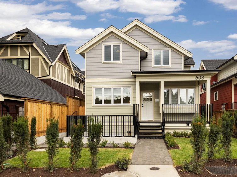 608 East 9th Street, North Vancouver, BC, V7L 2B7