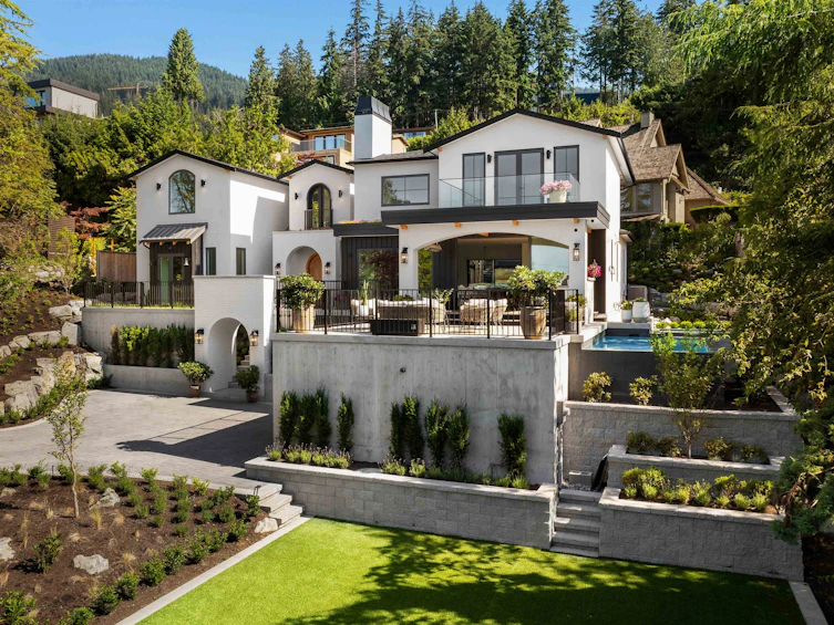 3165 Dickinson Crescent, West Vancouver, BC, V7V 2L4 - 2