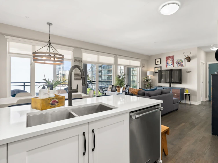 401-1420 Johnston, Surrey, BC, V4B 3Z5 - 14
