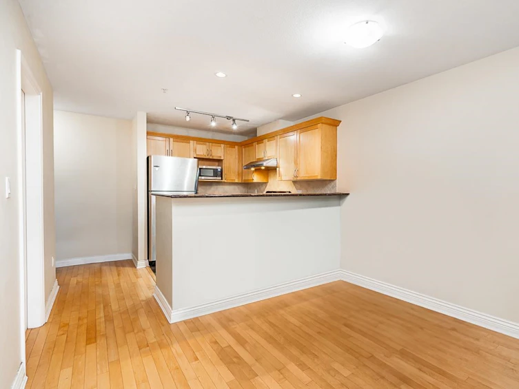 301-2015 Trafalgar Street, Vancouver, BC, V6K 1P7 - 12