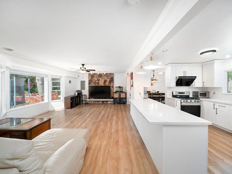 2011 Paulus Crescent, Burnaby, BC, V5A 2M2 - 6
