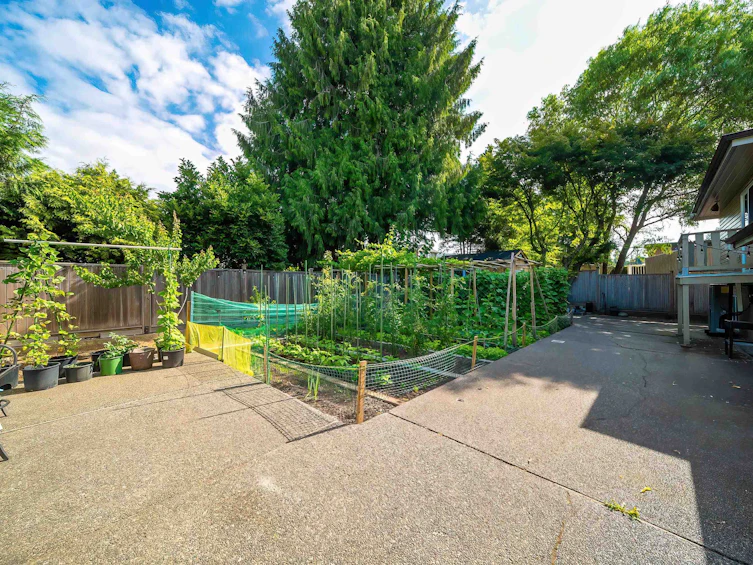 2011 Paulus Crescent, Burnaby, BC, V5A 2M2 - 26
