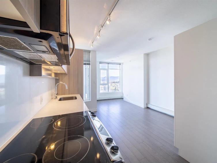 1713-13308 Central Avenue, Surrey, BC, V3T 0M4 - 4