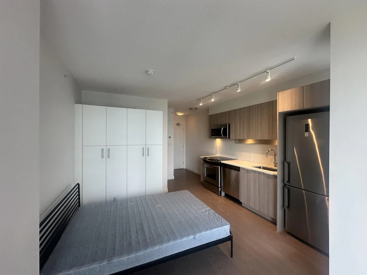1713-13308 Central Avenue, Surrey, BC, V3T 0M4 - 14