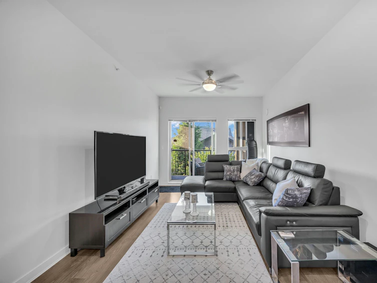 405-8733 160, Surrey, BC, V4N 6P9 - 7