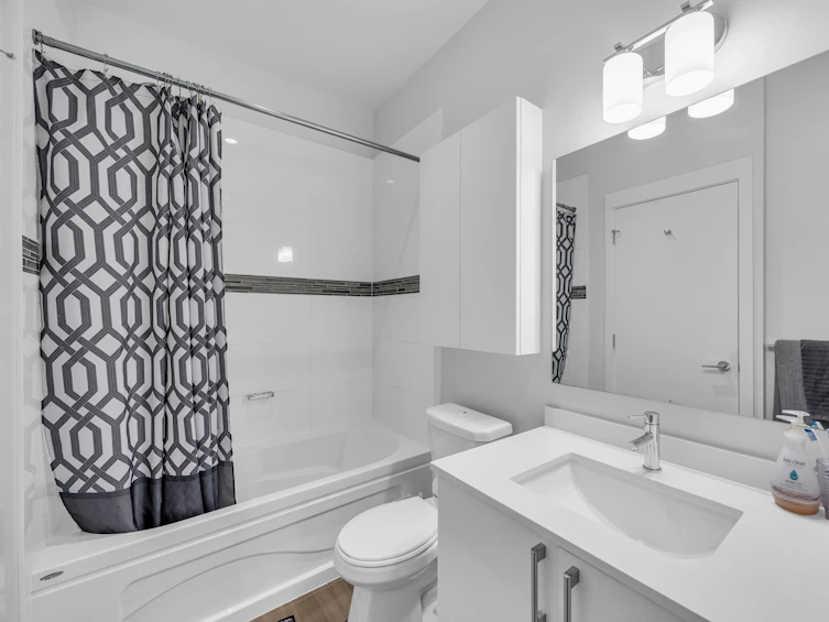 405-8733 160, Surrey, BC, V4N 6P9 - 14