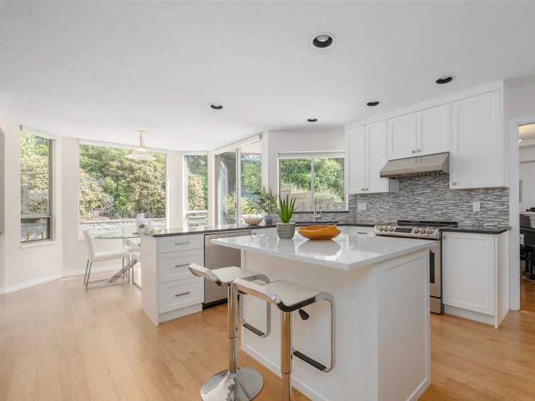 73 Foxwood Drive, Port Moody, BC, V3H 4X2 - 2