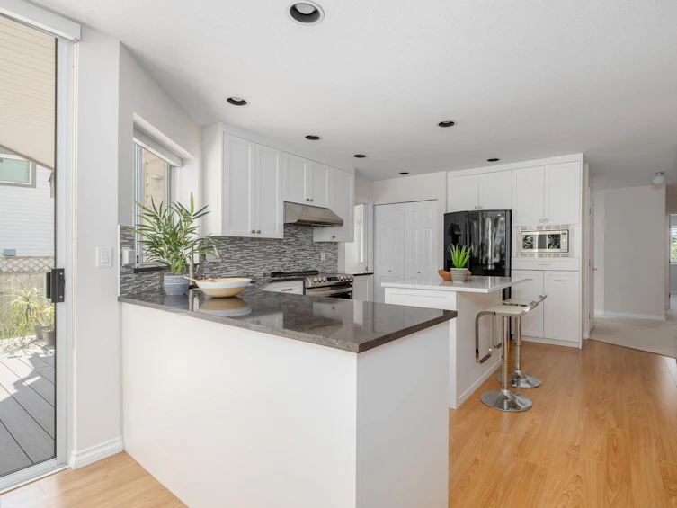 73 Foxwood Drive, Port Moody, BC, V3H 4X2 - 3