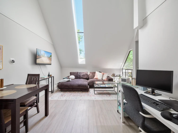411-1500 Pendrell Street, Vancouver, BC, V6G 3A5 - 2