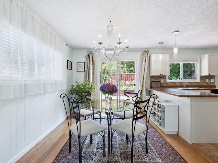 2166 Mountain Highway, North Vancouver, BC, V7J 2M9 - 7