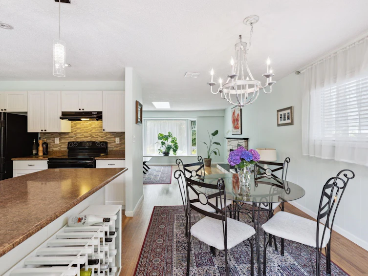 2166 Mountain Highway, North Vancouver, BC, V7J 2M9 - 10