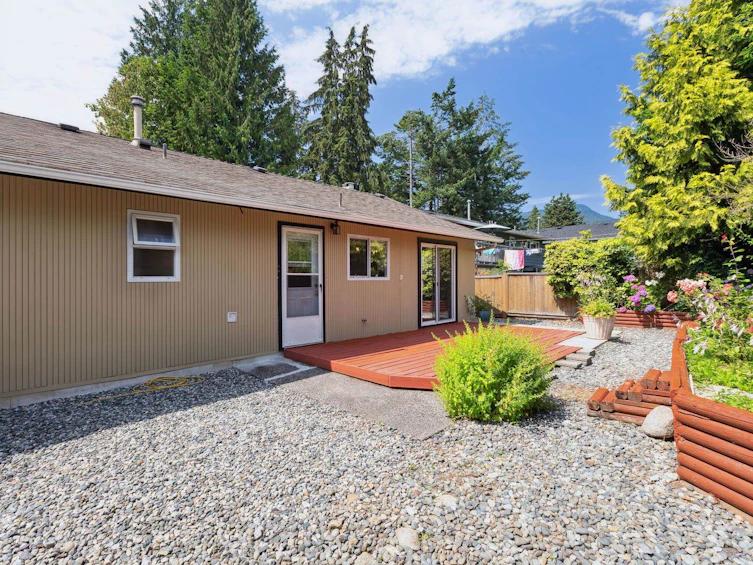 2166 Mountain Highway, North Vancouver, BC, V7J 2M9 - 28