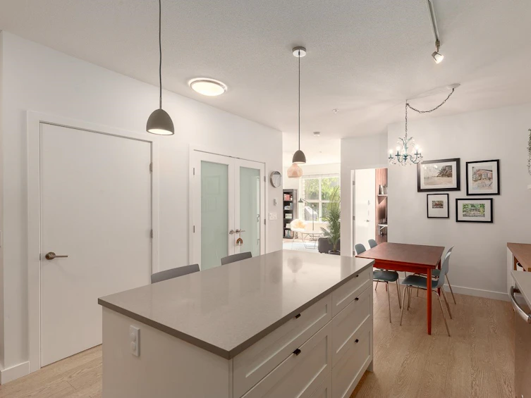 101-3205 Mountain Highway, North Vancouver, BC, V7K 0A3 - 4