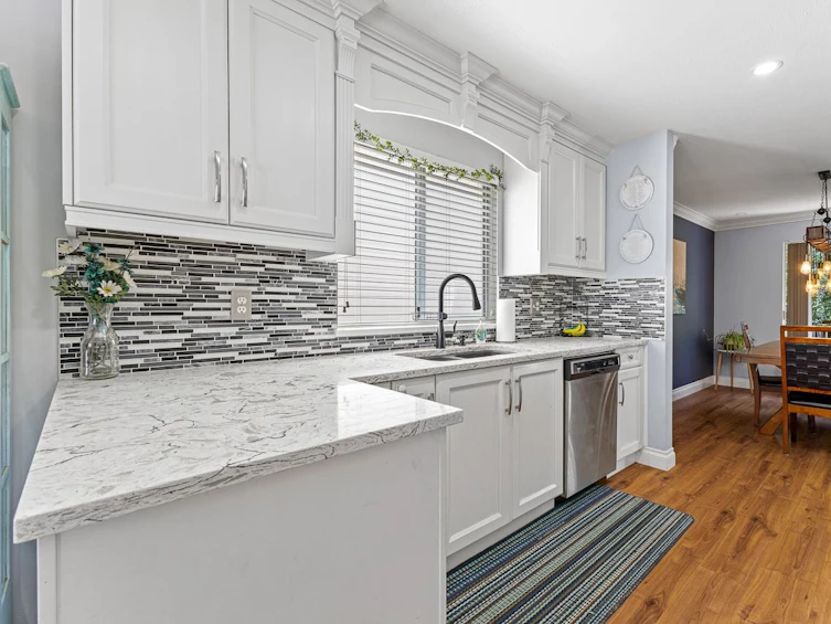 45-32339 7th, Mission, BC, V2V 6T7 - 6