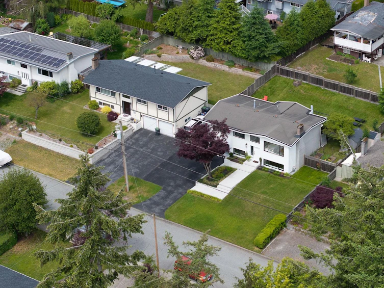 2467 Tolmie Avenue, Coquitlam, BC, V3K 3E6 - 39
