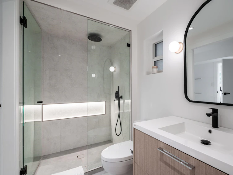 2467 Tolmie Avenue, Coquitlam, BC, V3K 3E6 - 25