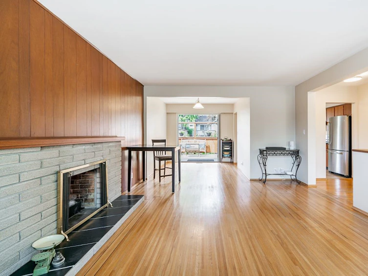 2477 Tolmie Avenue, Coquitlam, BC, V3K 3E6 - 9