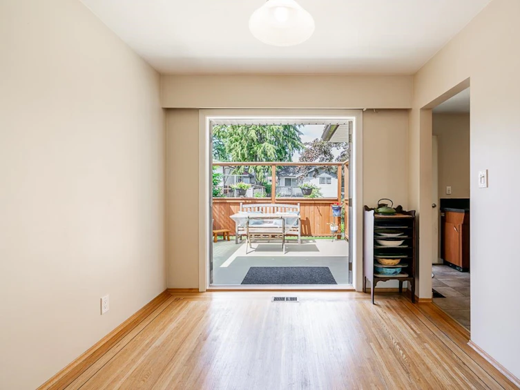 2477 Tolmie Avenue, Coquitlam, BC, V3K 3E6 - 15