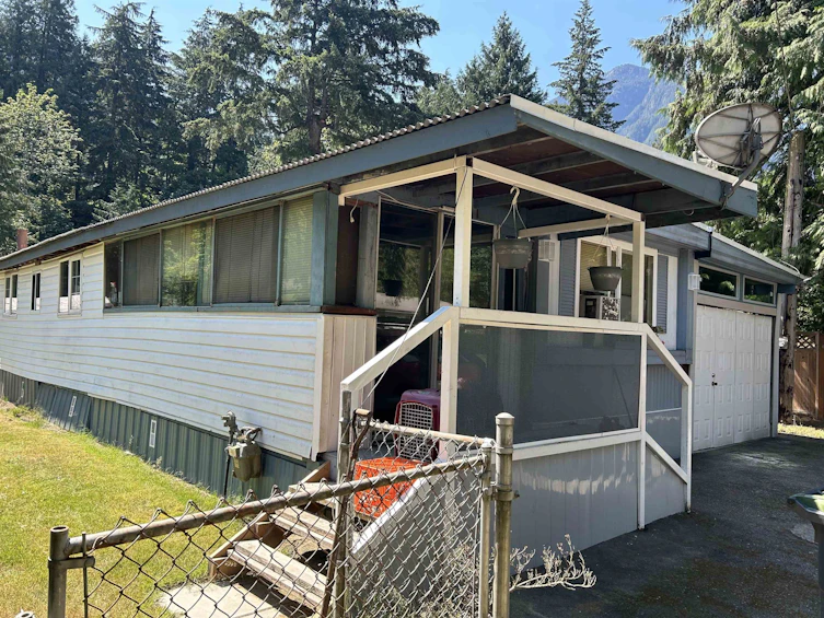 1-63760 Old Yale Road, Hope, BC, V0X 1L0 - 2