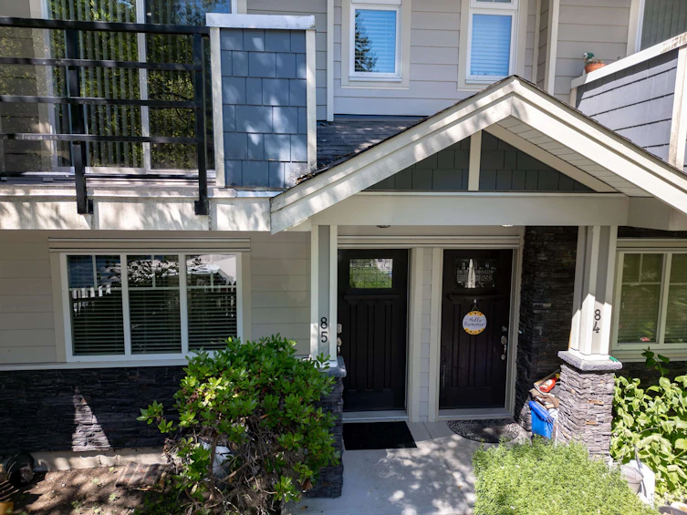 85-6383 140, Surrey, BC, V3W 0E9 - 2