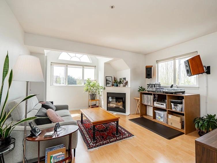 406-1623 East 2nd Avenue, Vancouver, BC, V5N 1E1 - 2