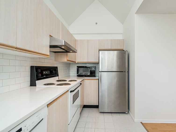 406-1623 East 2nd Avenue, Vancouver, BC, V5N 1E1 - 17
