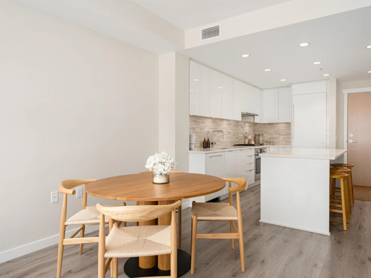318-9233 Odlin Road, Richmond, BC, V6X 0V4 - 5