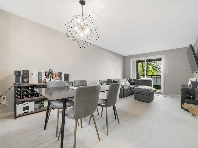 206 - 5885 Irmin Street, Burnaby BC