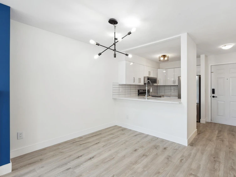 209-855 West 16th Street, North Vancouver, BC, V7P 1R2 - 17