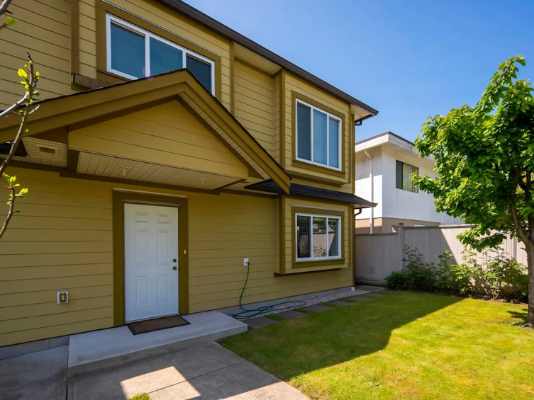 1115 Boundary Road, Vancouver, BC, V5K 4T4 - 2