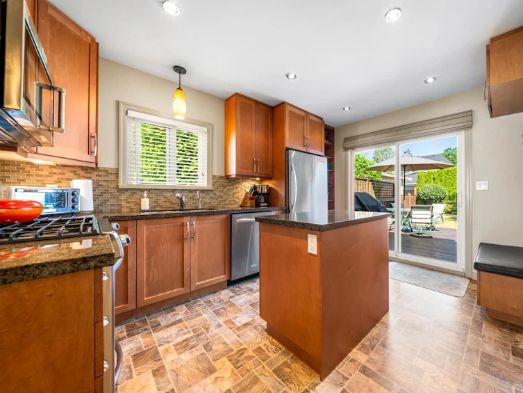 1917 Dublin Street, New Westminster, BC, V3M 3A4 - 10