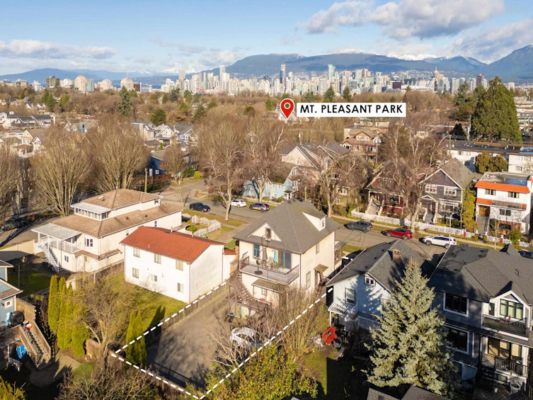 32 E 17th Avenue, Vancouver, BC, V5V 1A2 - 4