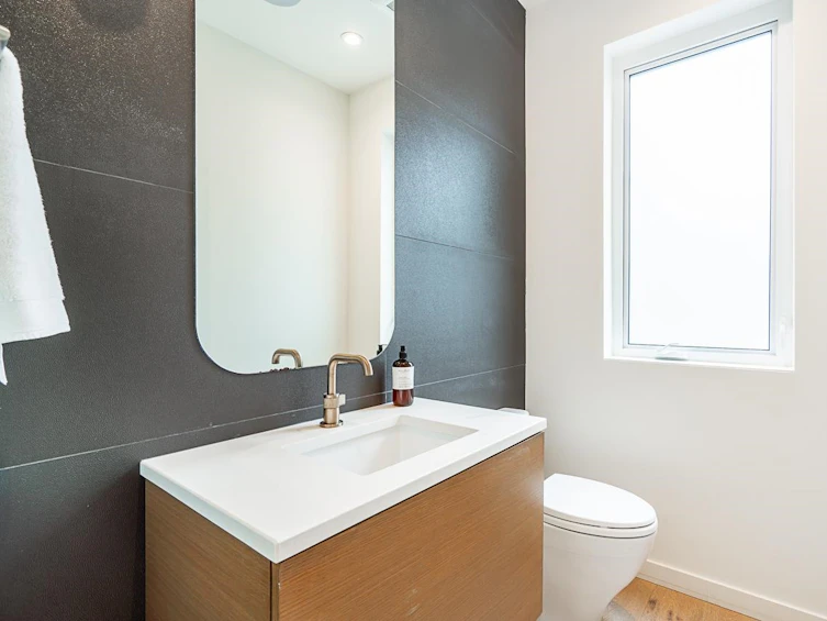 785 West 20th Avenue, Vancouver, BC, V5Z 1Y2 - 11