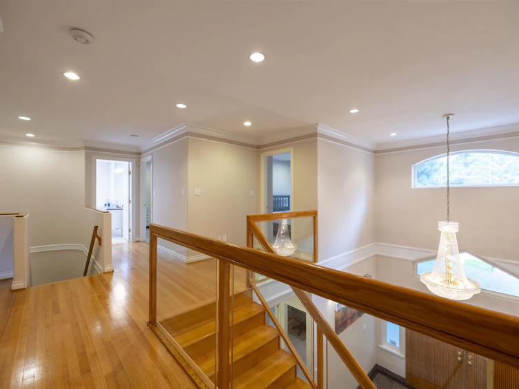1939 Woolwich Avenue, Burnaby, BC, V5B 4A2 - 15