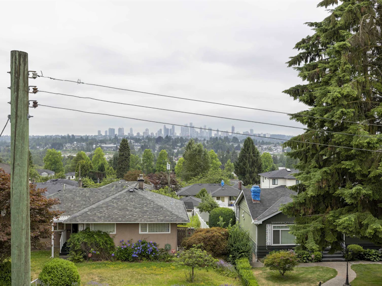 1939 Woolwich Avenue, Burnaby, BC, V5B 4A2 - 30
