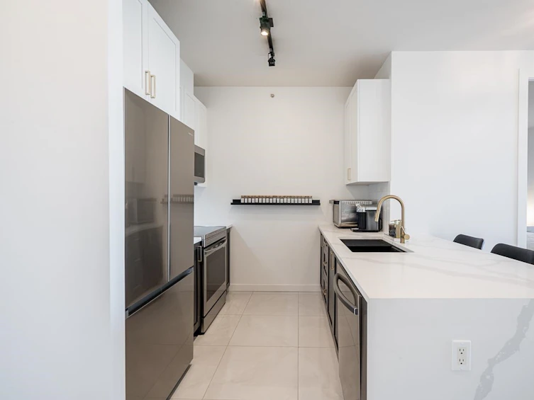 1402-6833 Station Hill Drive, Burnaby, BC, V3N 5E1 - 15